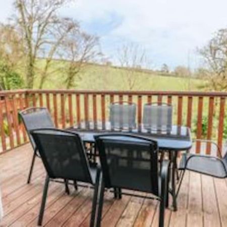 3 Bedroom Lodge With Hot Tub On Lovely Quiet Holiday Park In Cornwall Gunnislake Exterior foto
